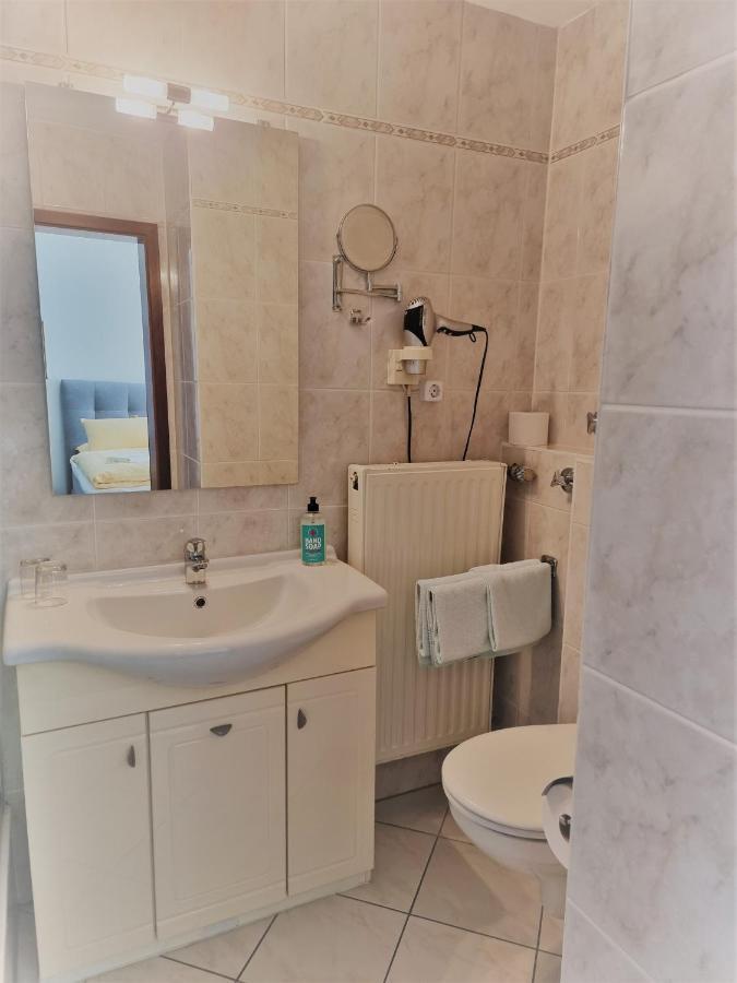 Hotel Kurhaus Uhlenberg Бад Мюнстерайфел Екстериор снимка