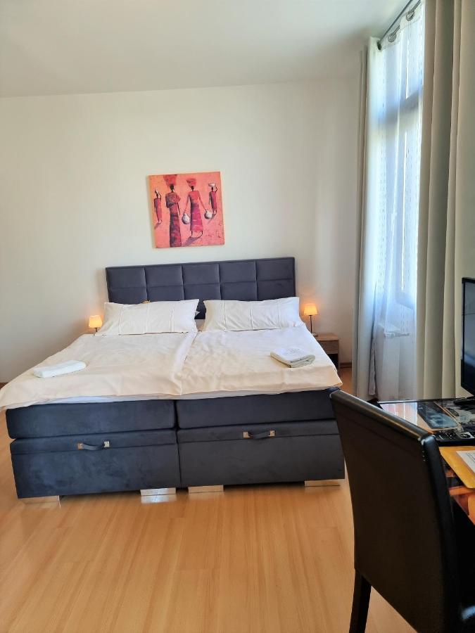 Hotel Kurhaus Uhlenberg Бад Мюнстерайфел Екстериор снимка
