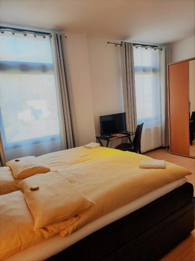 Hotel Kurhaus Uhlenberg Бад Мюнстерайфел Екстериор снимка