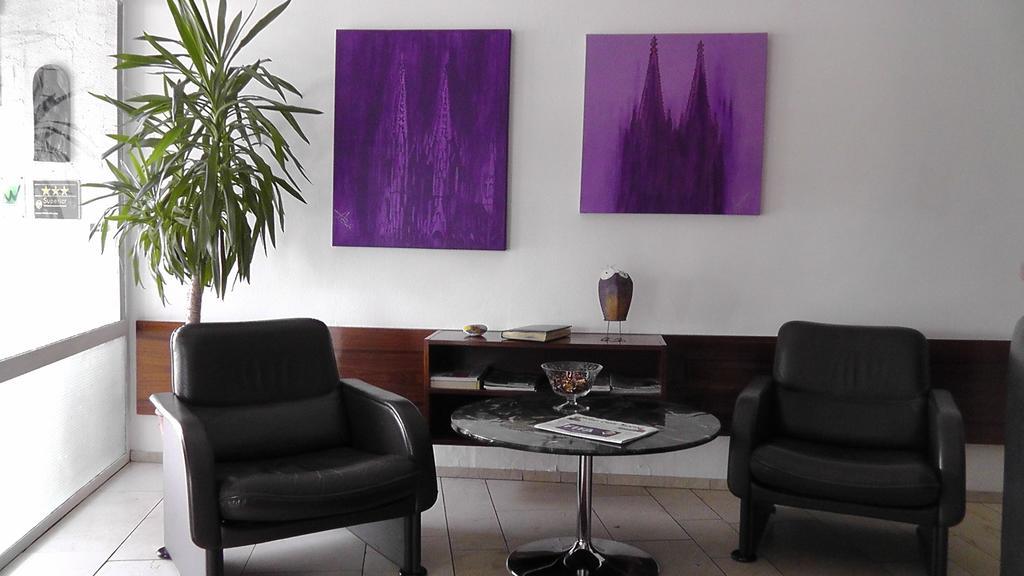 Hotel Kurhaus Uhlenberg Бад Мюнстерайфел Екстериор снимка