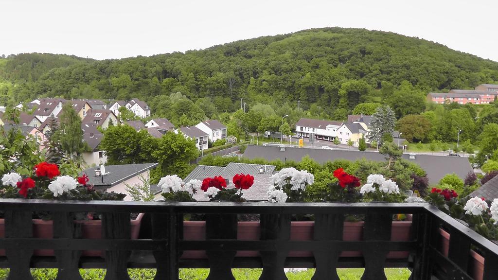 Hotel Kurhaus Uhlenberg Бад Мюнстерайфел Екстериор снимка