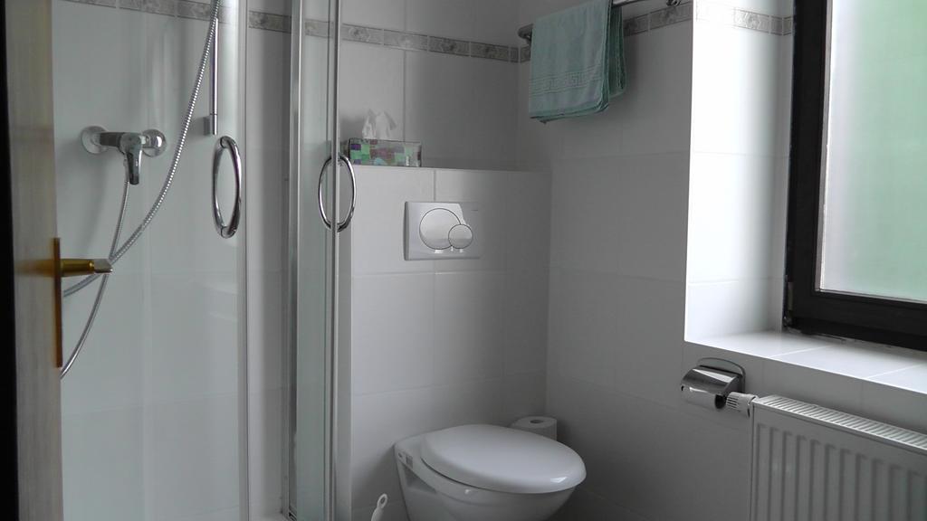 Hotel Kurhaus Uhlenberg Бад Мюнстерайфел Екстериор снимка