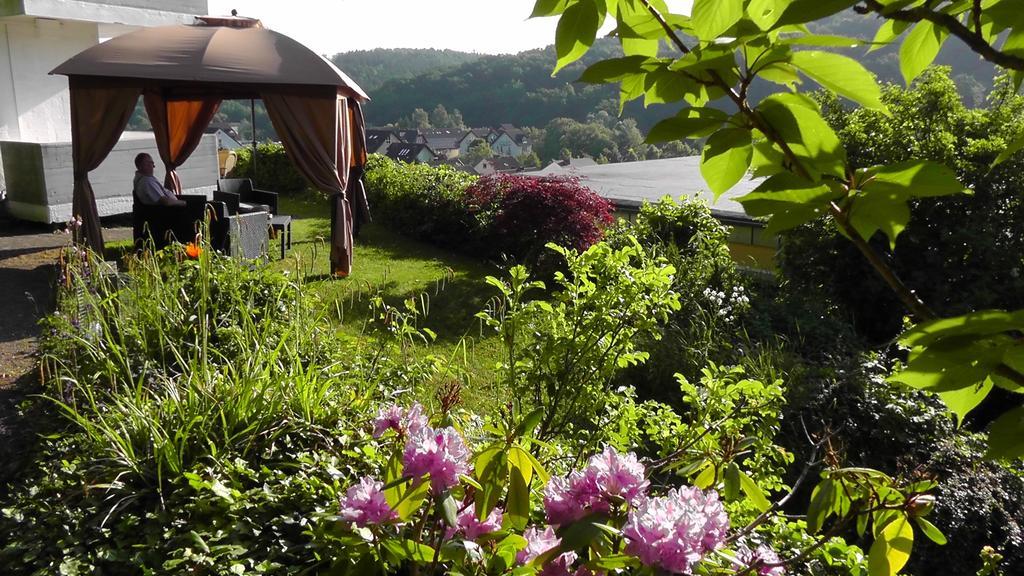 Hotel Kurhaus Uhlenberg Бад Мюнстерайфел Екстериор снимка